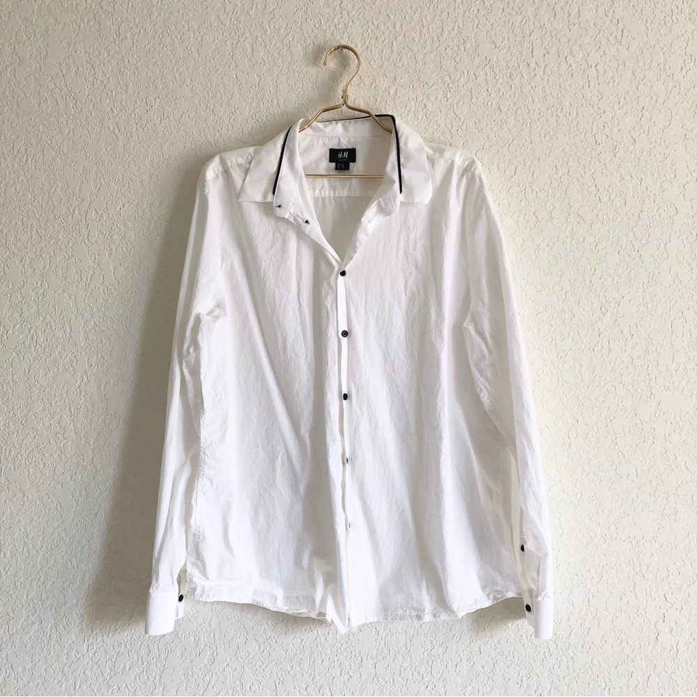 H&M Tuxedo-Style White Button-Down Dress Shirt